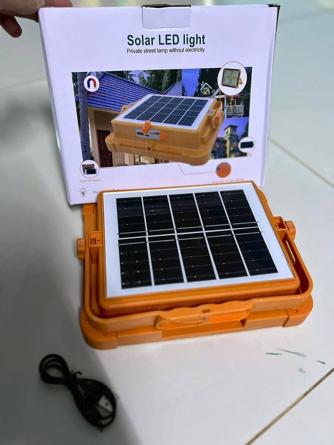 High Power Solar Light (Manual Recharge Also)